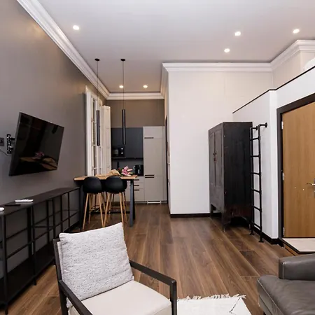 アパート Beautiful Cosy Modern ,19th Century Building *