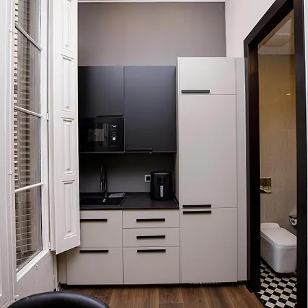 Appartement Beautiful Cosy Modern ,19th Century Building *